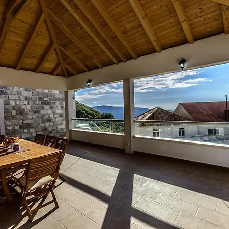 Pave Villa *
