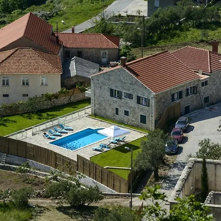 Villa Pave